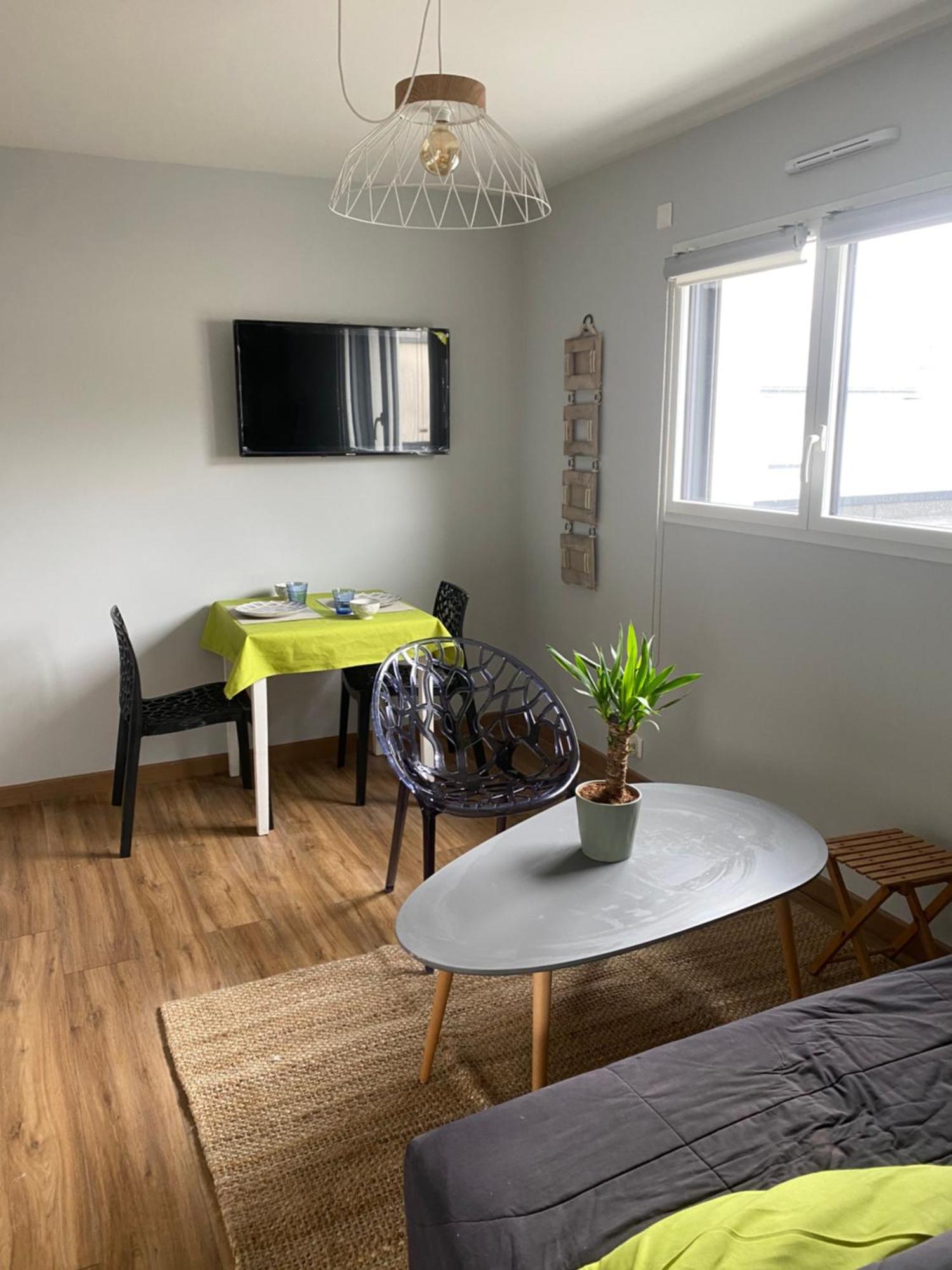 Appartement 2 3 Personnes Acces Jardin 15 Min De La